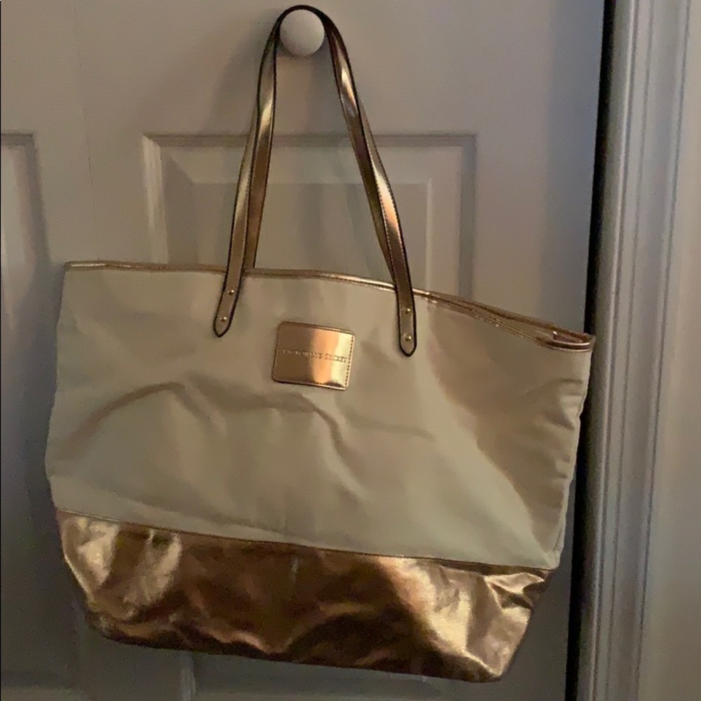 Victoria’s Secret Travel Bag